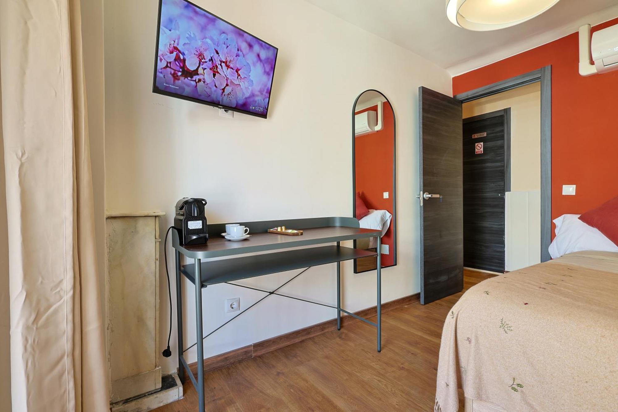 Suites Preciados L Madrid City Center — Photos 3